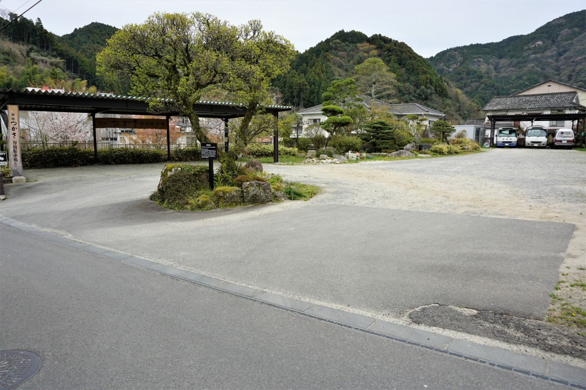 広い駐車場