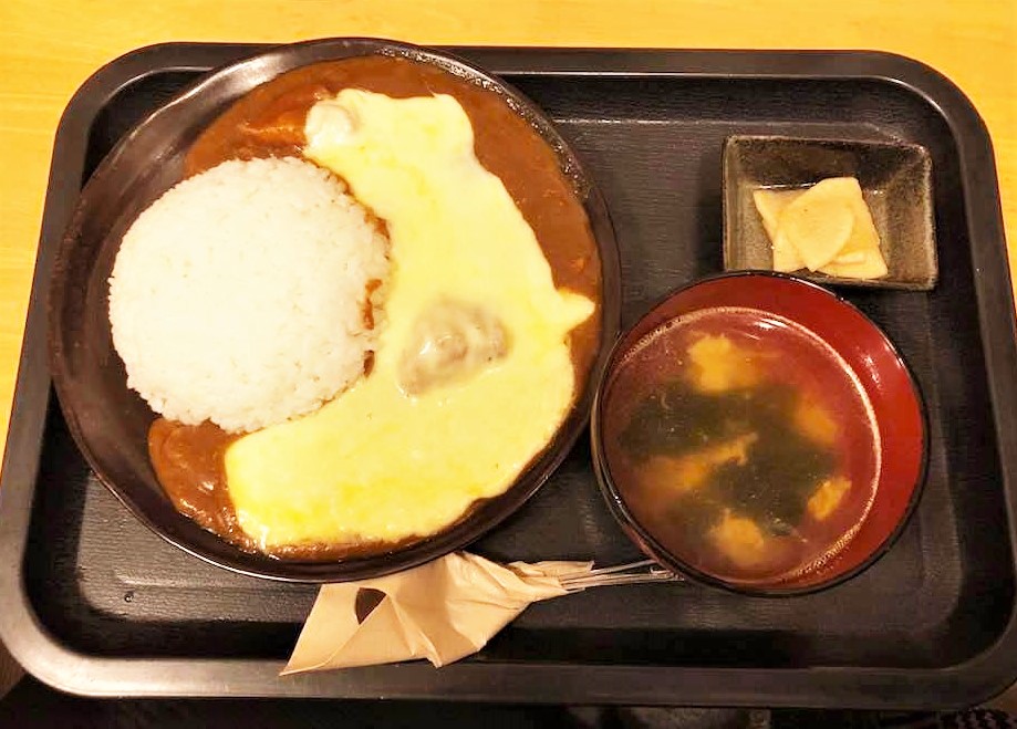 金・土限定のカレー（チーズカレー）