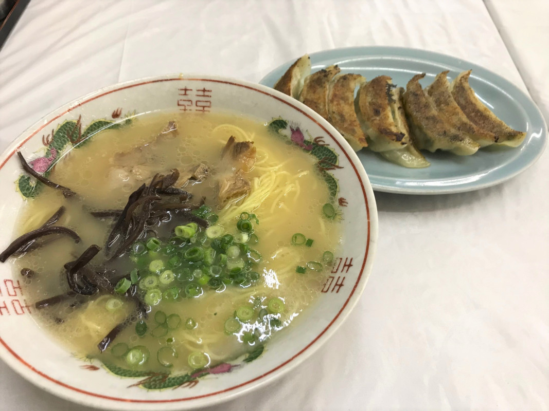 人気のラーメンと餃子