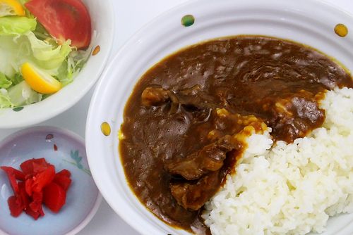 お肉たっぷり佐賀牛カレー（佐賀牛使用）