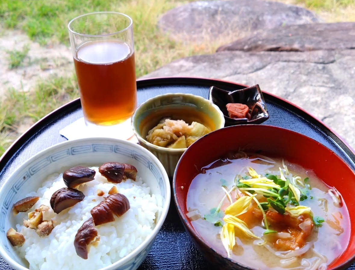 美味しそうな季節の朝食