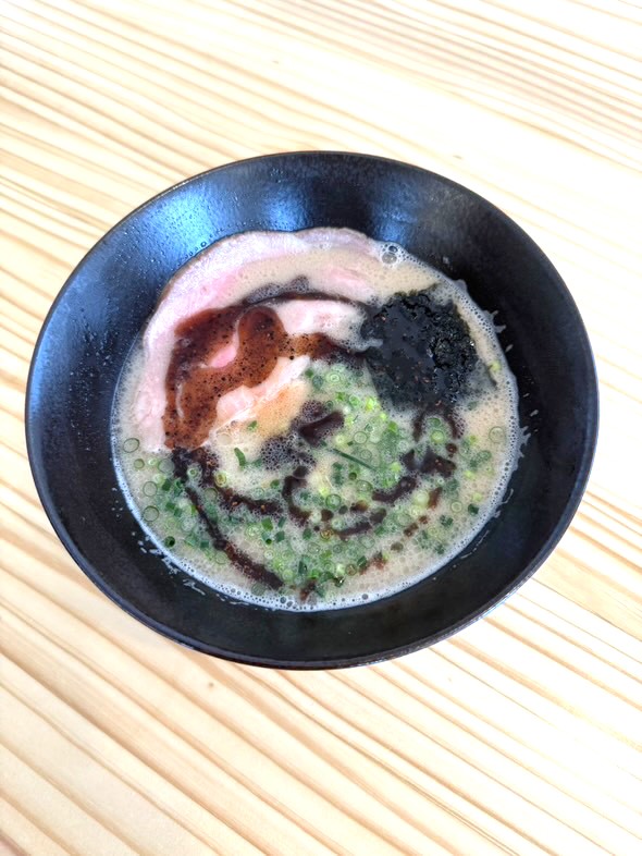 濃厚黒豚骨