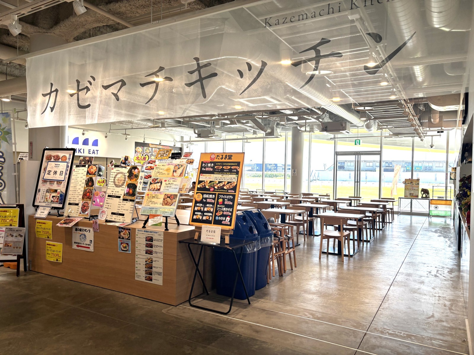 魅力的なメニューがそろうフードコート