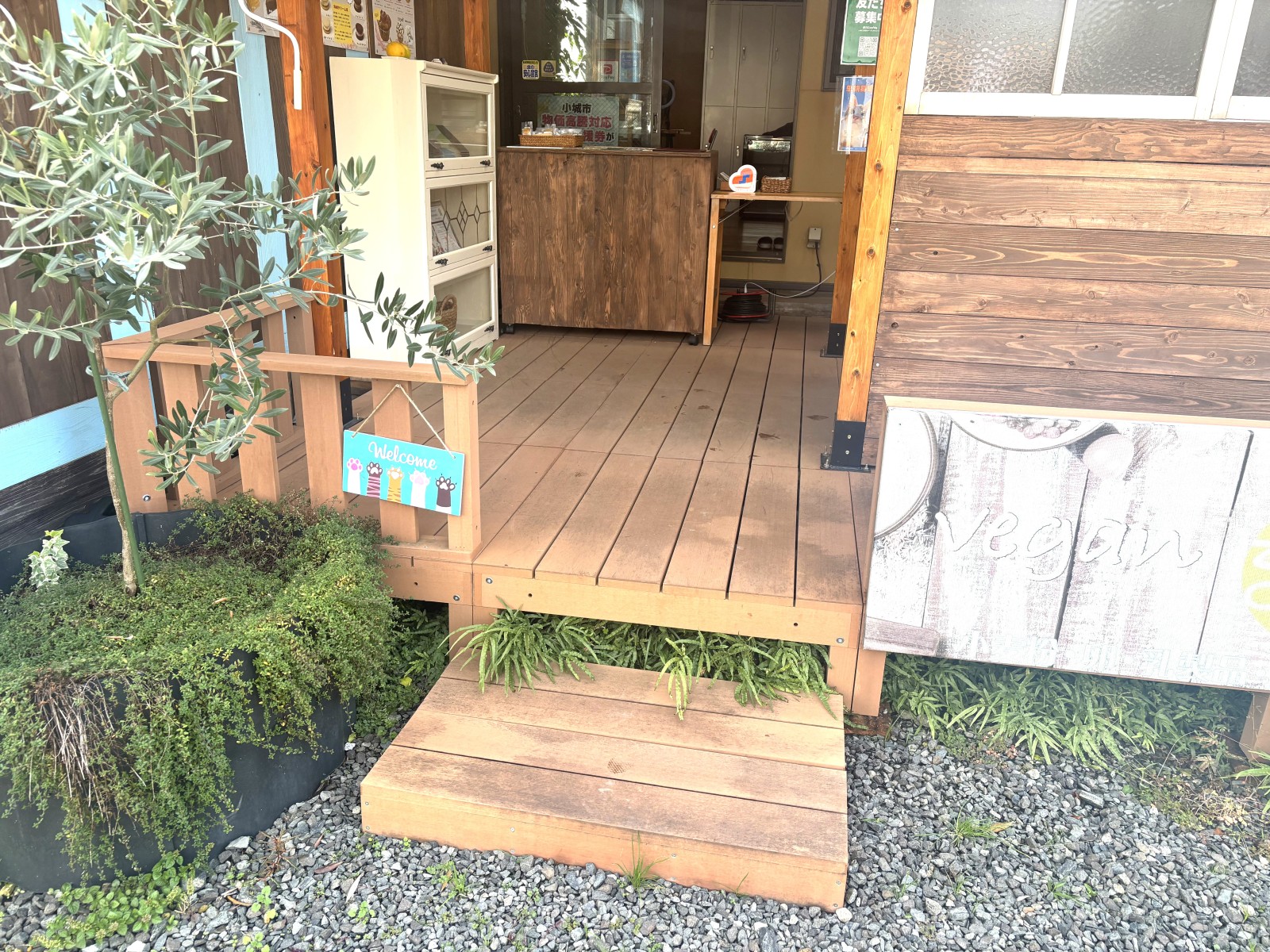 オープンな店舗です