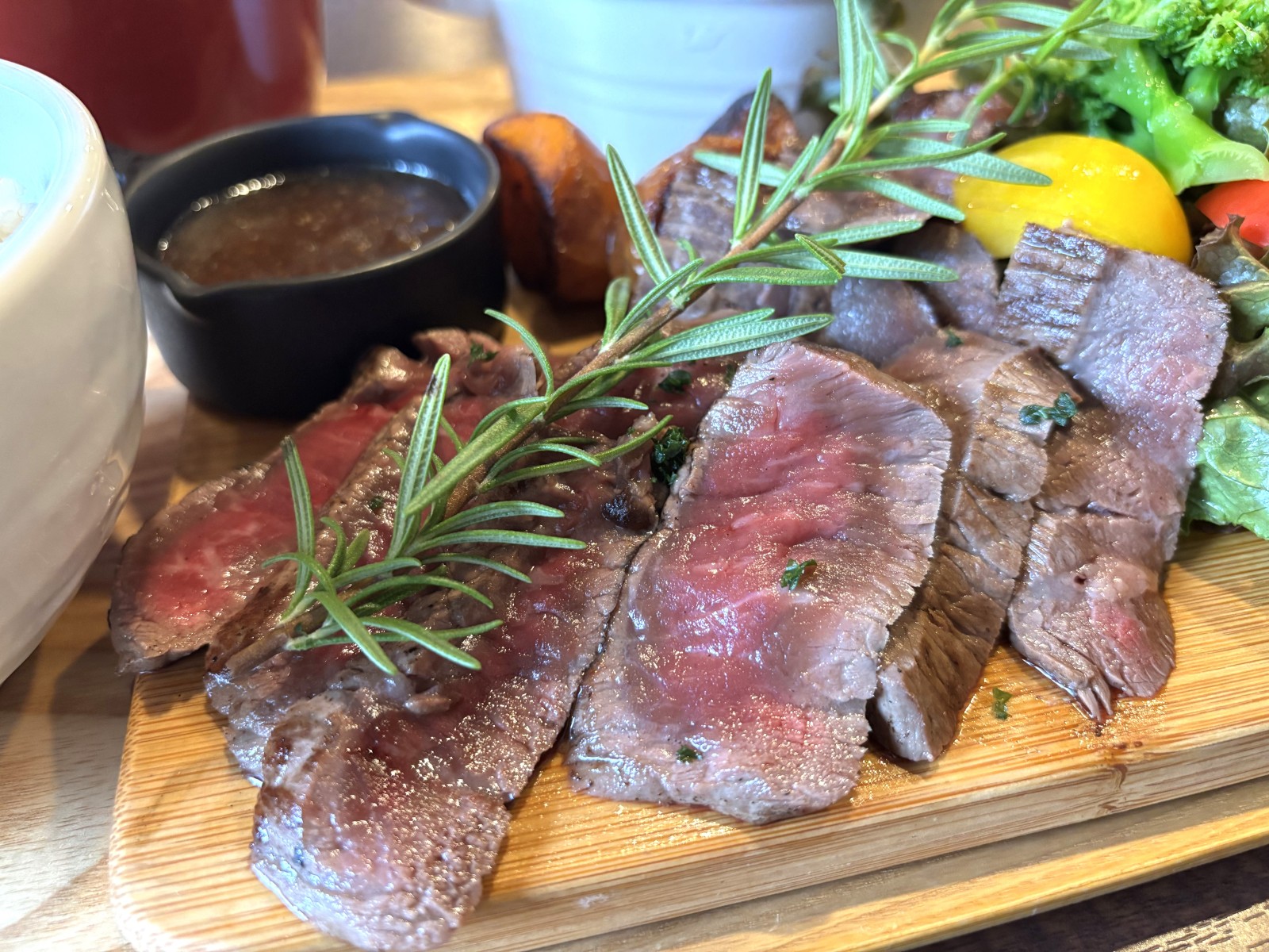 お肉の旨みとやわらかさがあふれます！